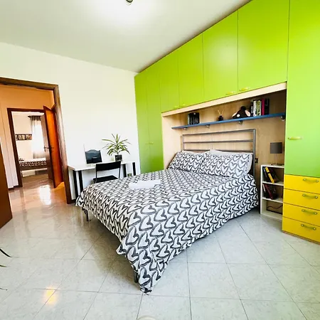 Navigli Very Big Flats With Terrace شقة *