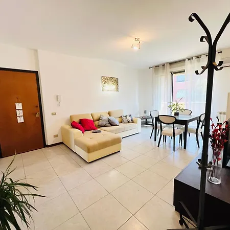 Navigli Very Big Flats With Terrace ميلان
